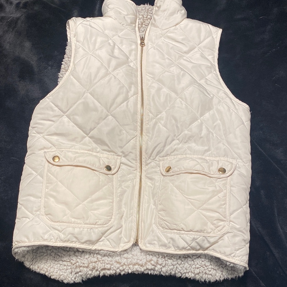 Women’s Quilted White Vest